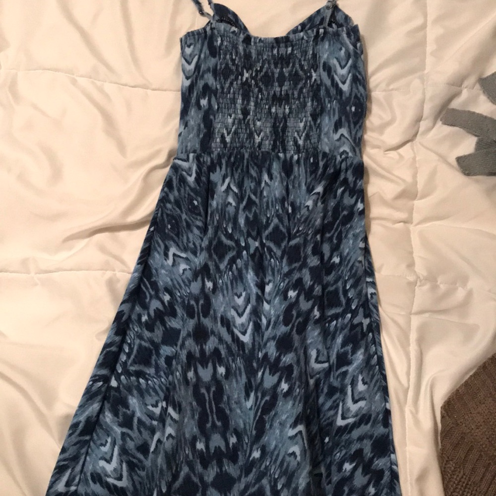 Dress - Picture 3 of 4